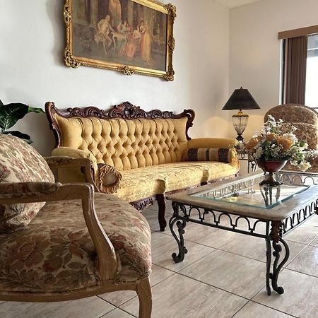 Beautiful Apartment With Very Elegant Colonial Decoration Tamiami Buitenkant foto