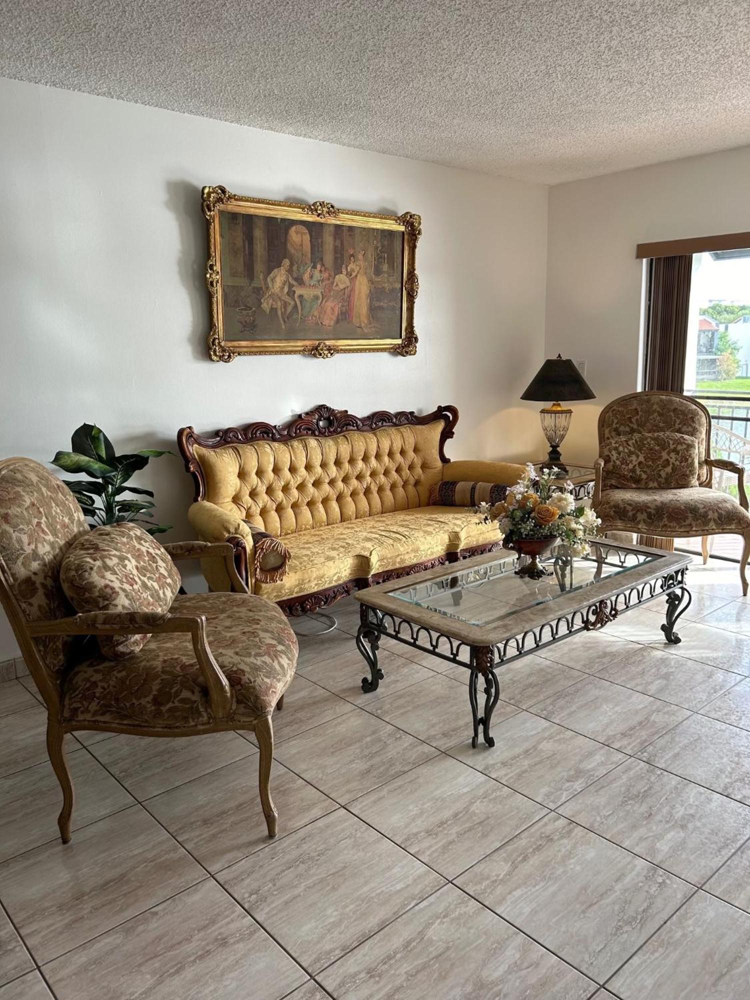 Beautiful Apartment With Very Elegant Colonial Decoration Tamiami Buitenkant foto